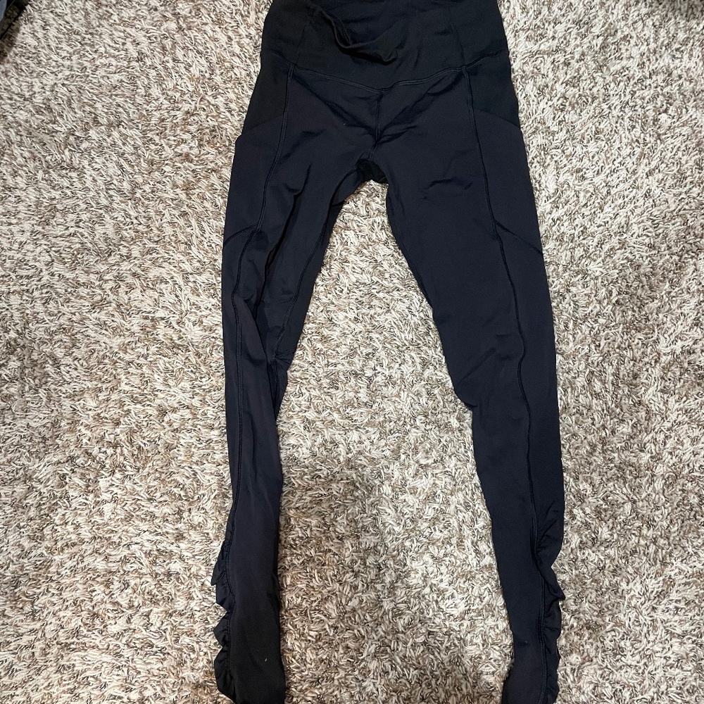 Black Lululemon leggings
